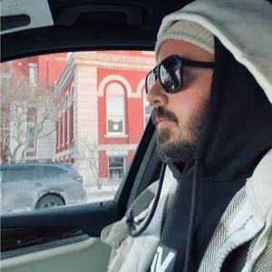 Meet your Posher, Chris